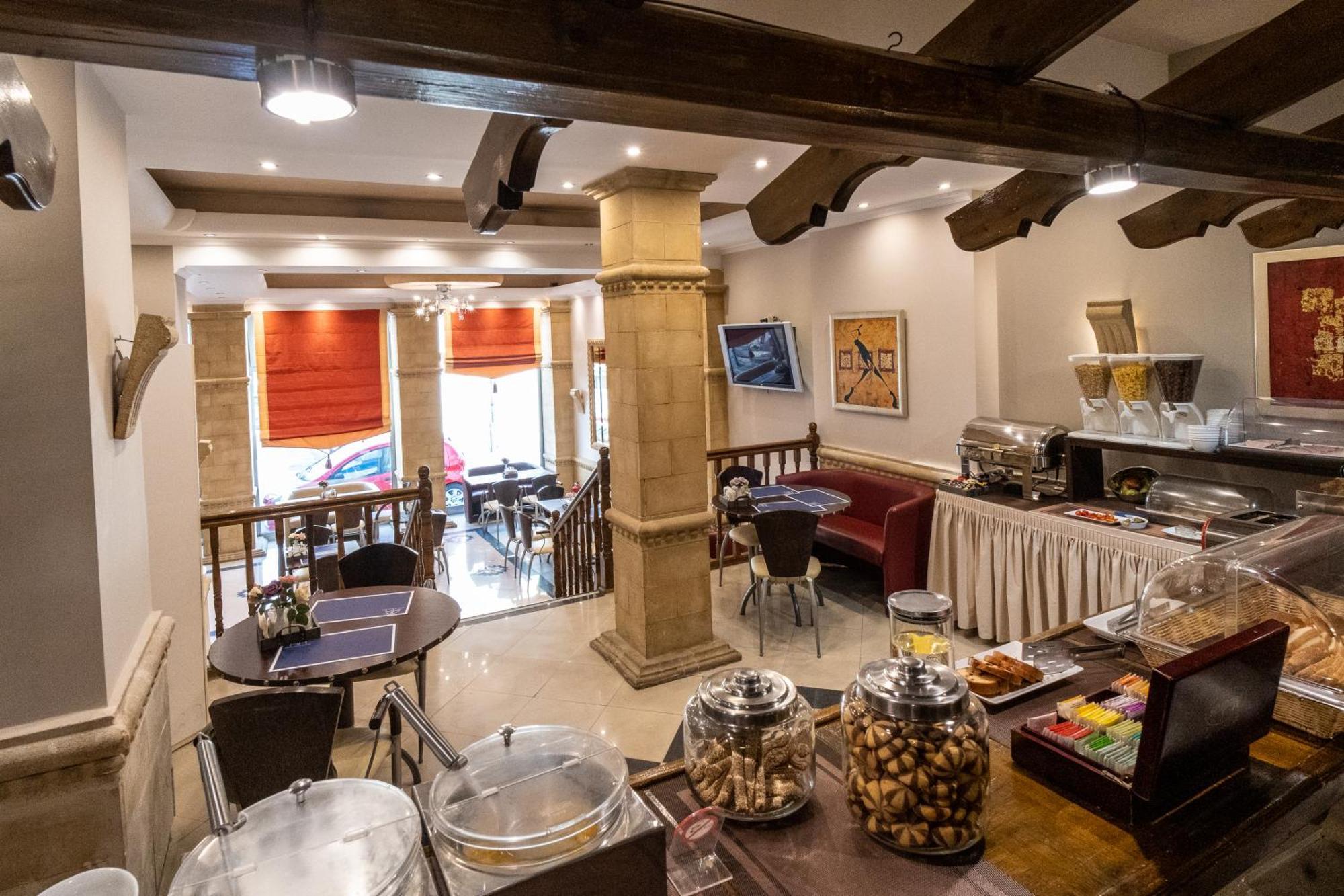 Argo Hotel Piraeus Luaran gambar