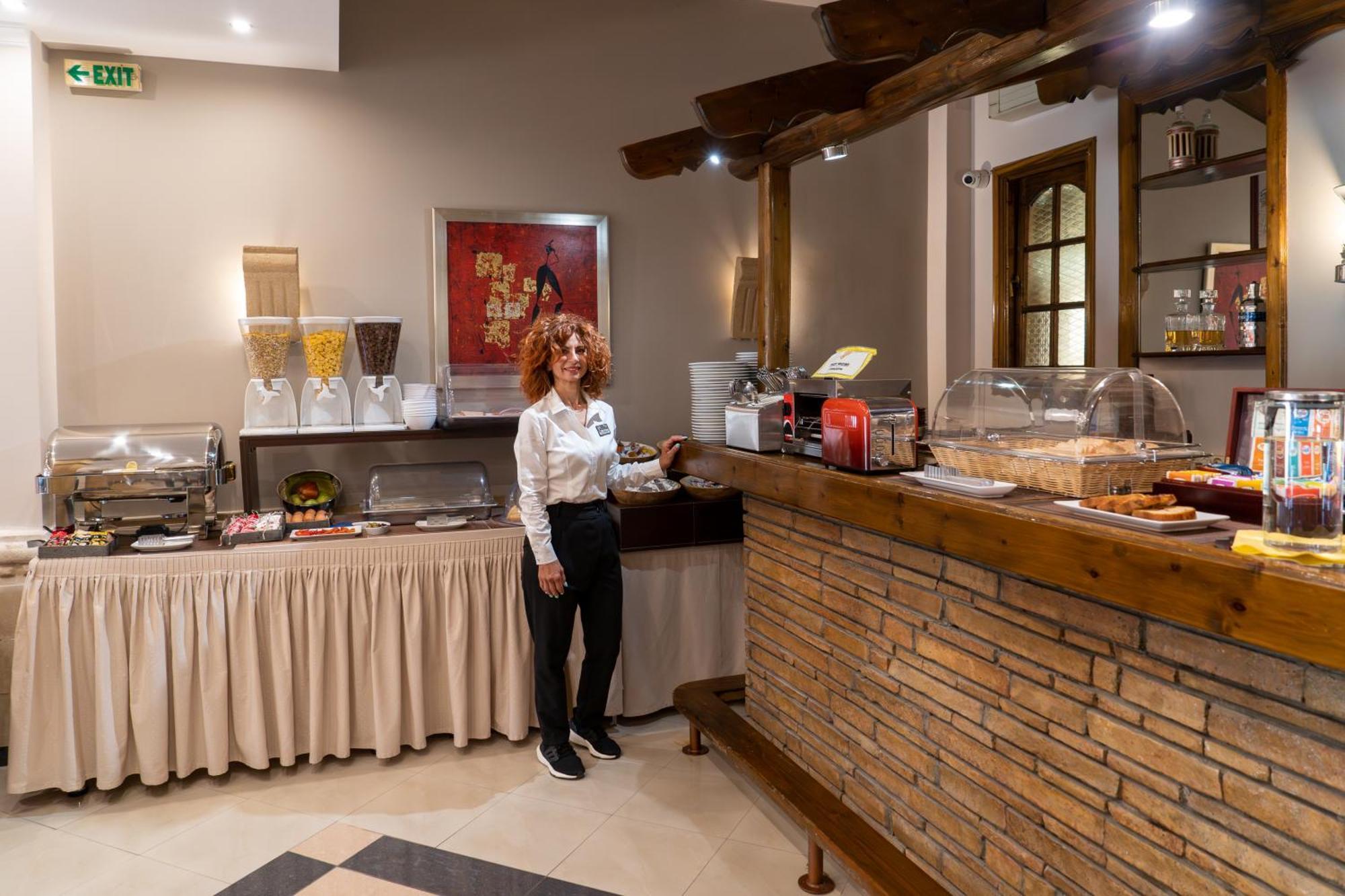 Argo Hotel Piraeus Luaran gambar